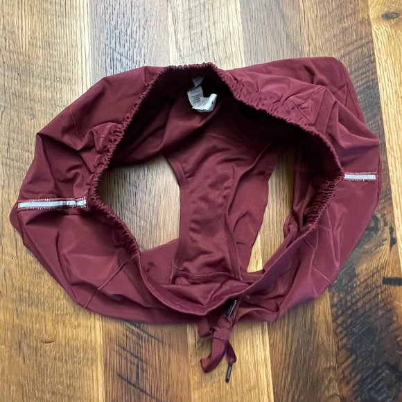 Lululemon Hotty Hot Shorts - Deep Rogue, Sz 6 - Picture 7 of 10